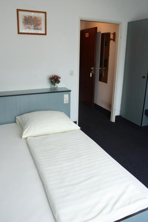 Hotel Diplomat Frankfurt am Main Room photo